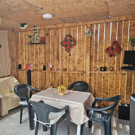 за гости криси гр. Dövlen